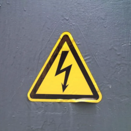 Pictogramme de danger électrique – Risque d’électrocution